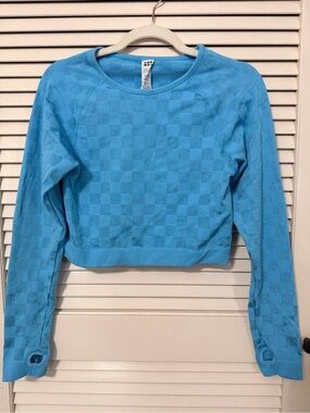 JoyLab Light Blue Checkered Cropped Long-Sleeve Top